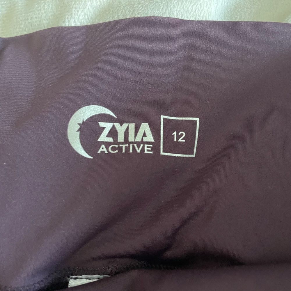 New Zyia Crop pocket leggings